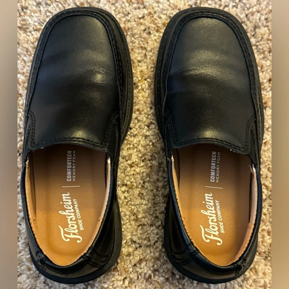 EUC Florsheim Boys Sz. 10M Bogan Jr. Il Moc Toe Slip On - Worn Once!